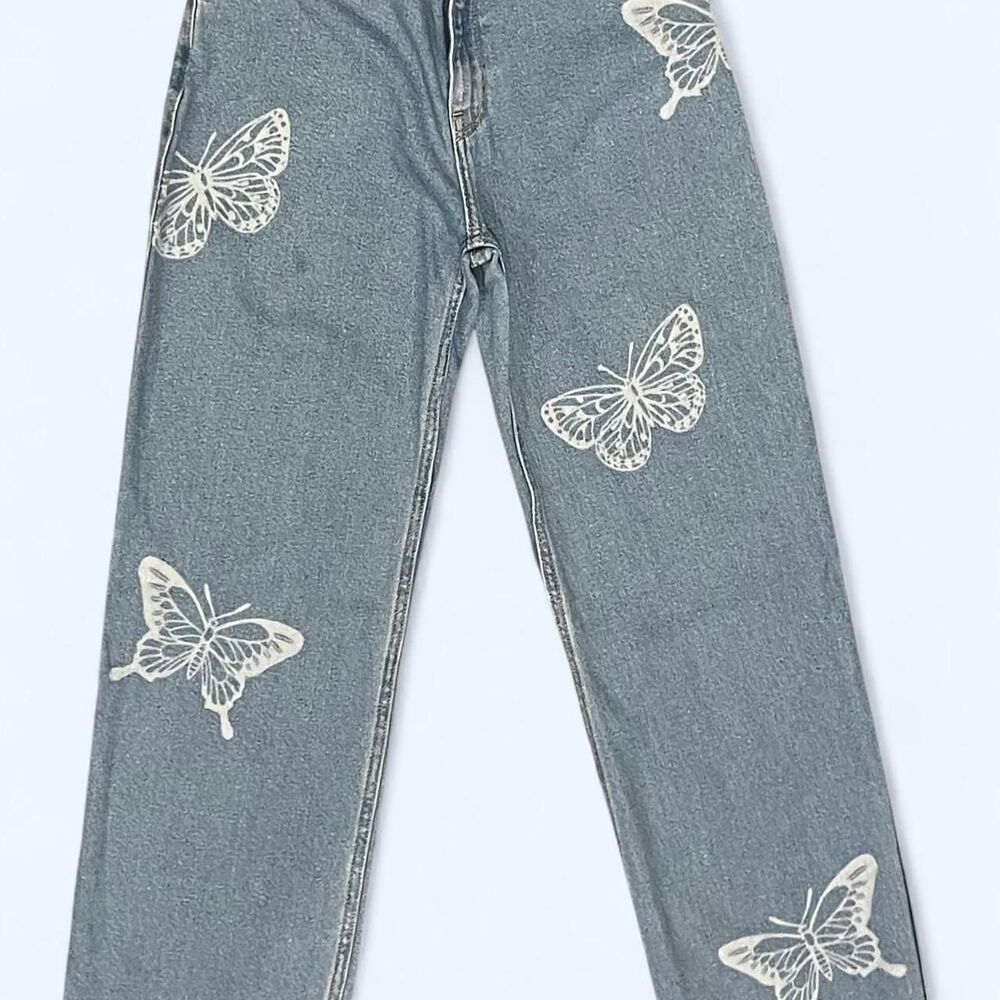 Hollister Ultra High Rise Dad Jeans Butterfly Graphic Size 23 Waist